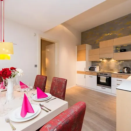 Empirent Beautiful Duplex Apartament