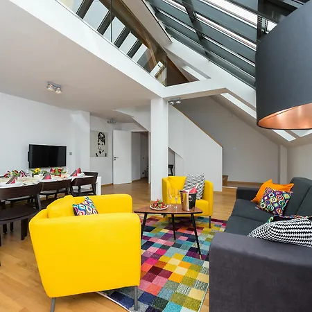Empirent Beautiful Duplex Lägenhet Prag