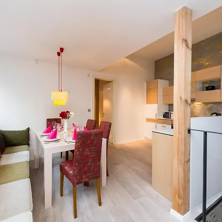 Empirent Beautiful Duplex Lägenhet Prag