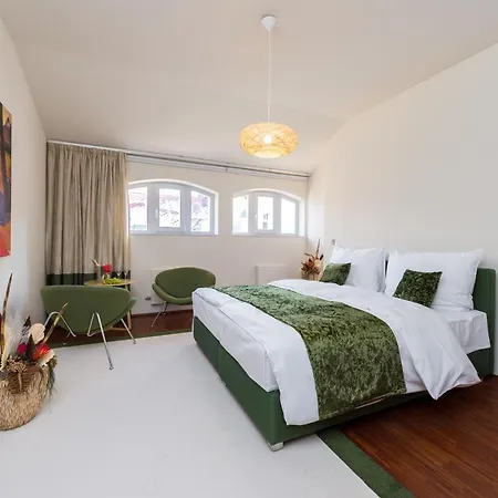 Empirent Beautiful Duplex * Prag